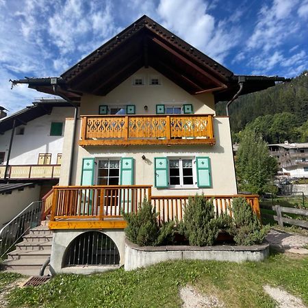 Casa Cesarina By Ama Val Di Fassa Daire Canazei Dış mekan fotoğraf